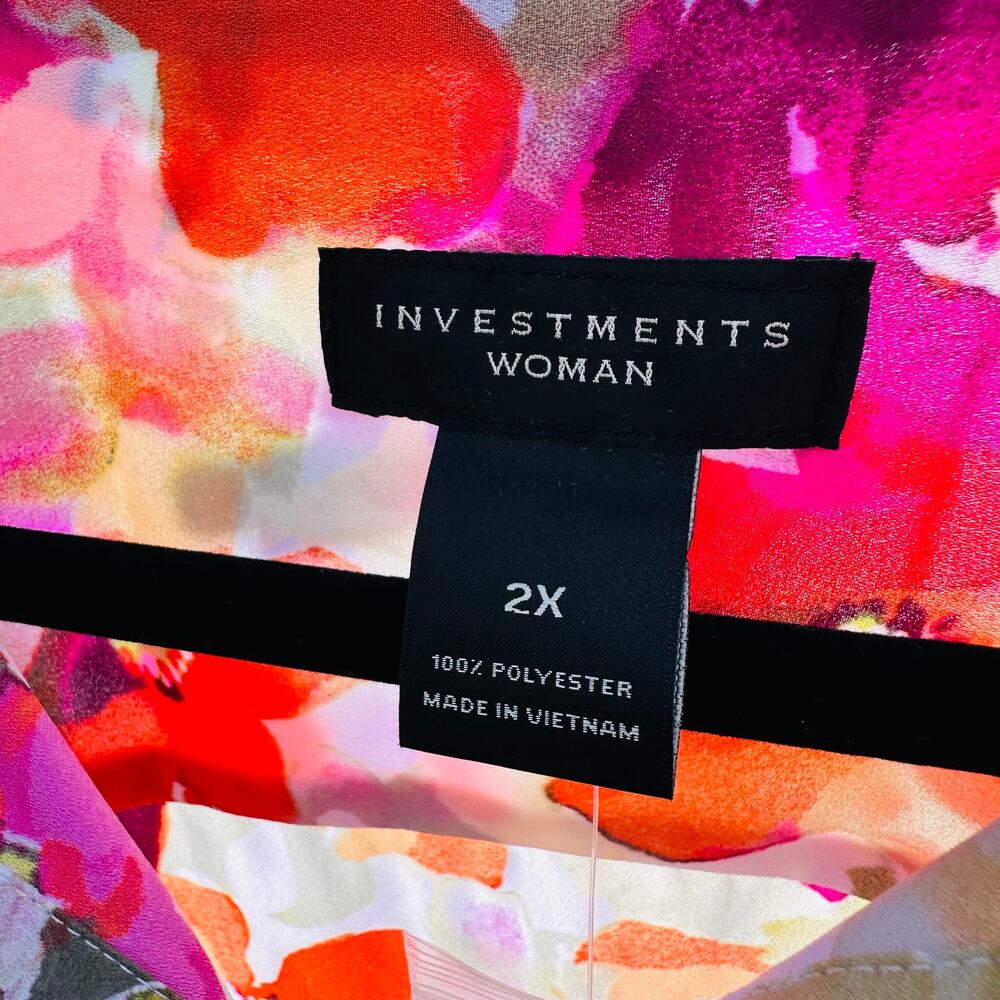 Investments Floral Blouse 2X - Picture 3 of 3
